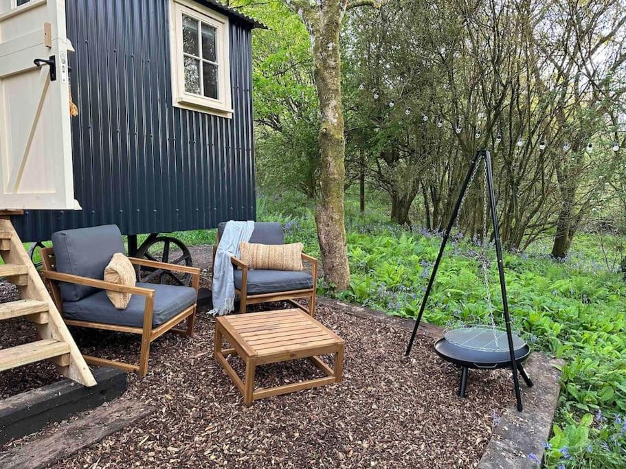 Cornwall Woodland Shepherd'S Hut - Dennis Hut Bodmin Exterior foto